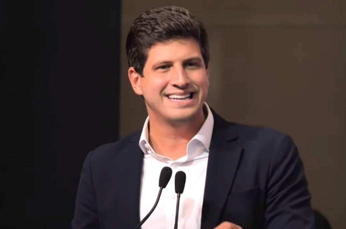João Campos, presidente do PSB, garante apoio a Lula 