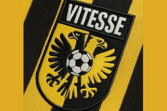 Vitesse Arnhem pode desaparecer por causa de graves erros administrativos e profunda crise financeira - (crédito: Reprodução) Vitesse Arnhem pode desaparecer por causa de graves erros administrativos e profunda crise financeira - (crédito: Reprodução)