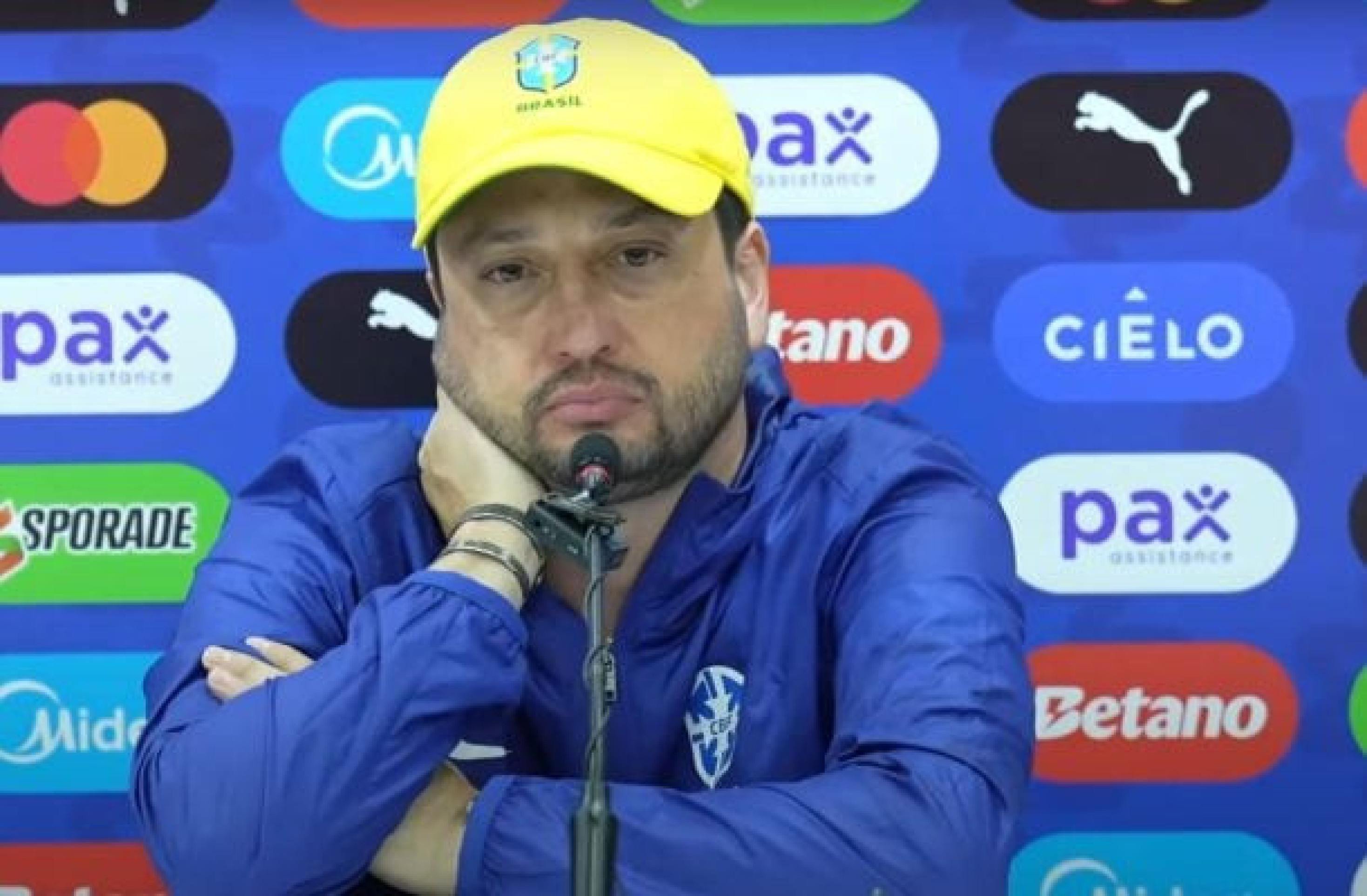 Arthur Elias projeta final e foca no mental: ‘Pensar no momento presente’