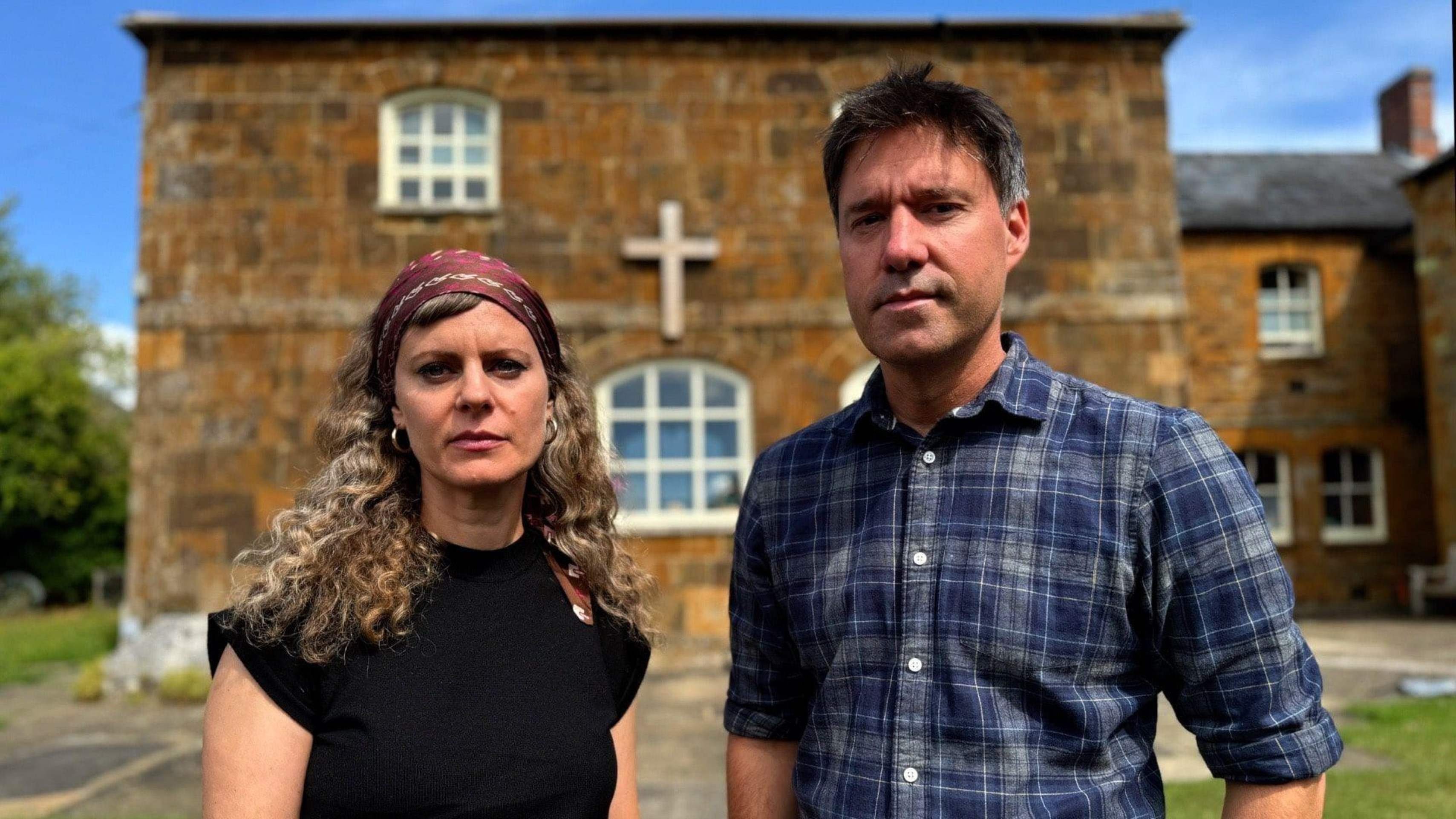Ellena Wood dirigiu anteriormente <em>O Estripador</em> (2020), uma série em quatro episódios que detalha as falhas da polícia na caçada do assassino em série britânico Peter Sutcliffe (1946-2020) -  (crédito: BBC)