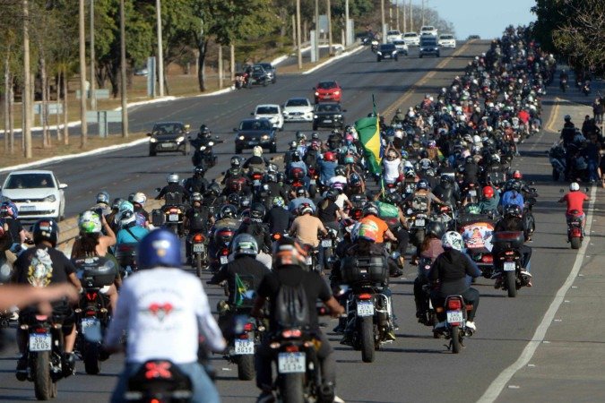  02/08/2025 Ed Alves CB/DA Press. Cidades. Passeio dos Motociclistas do Capital Moto Week. Granja do Torto -  Eixão Norte - Eixo Monumental - Esplanada e Ponte JK. 