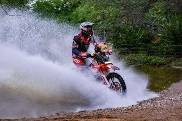 O espanhol Tosha Schareina competiu pela primeira vez no Rally dos Sertões e foi absoluto nas motos  -  (crédito: Doni Castilho/Fotop/Sertões)