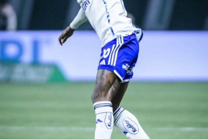 MATHEUS PEREIRA - Atuação de craque do camisa 10 do Cruzeiro. Anotou um golaço de direita e fez ótimas jogadas, dando a pré-assistência para o primeiro gol da Raposa no jogo. NOTA 9,0. Foto: Gustavo Aleixo/Cruzeiro