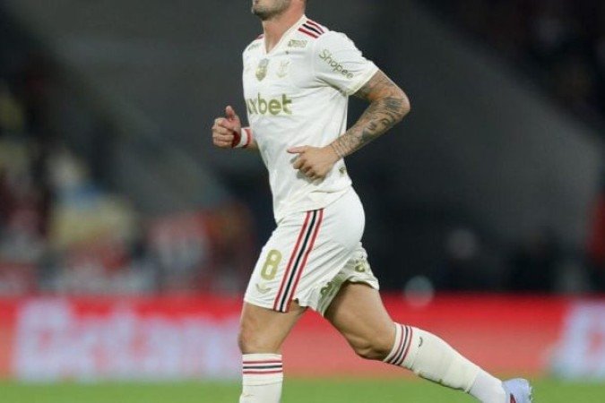 SAÚL – Substituiu Arrascaeta no intervalo, mas ainda não conseguiu encaixar seu jogo ao novo time. Atuação discreta. NOTA 5,5. Foto: Gilvan de Souza/Flamengo