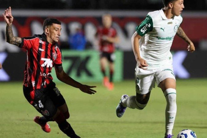 THALYS - É difícil confirmar se o atacante esteve em campo hoje. Ficou sumido durante toda sua participação em campo, não levou perigo em nenhuma jogada e não fez falta a equipe depois que foi substituído. - NOTA: 3,5 - Foto: Cesar Greco/Palmeiras