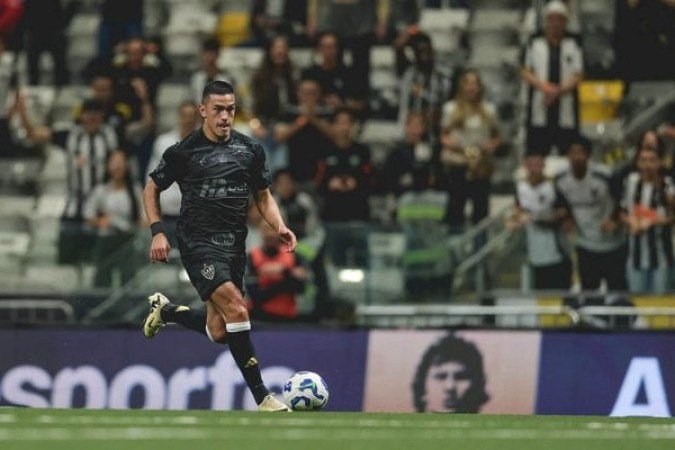 CUELLO - Muito participativo, porÃ©m pouco eficiente. Levou perigo em um chute que passou raspando a trave, mas pecou ao tomar a decisÃ£o errada em um contra-ataque claro, desperdiÃ§ando uma grande chance. NOTA: 5,5. Foto: Pedro Souza/AtlÃ©tico