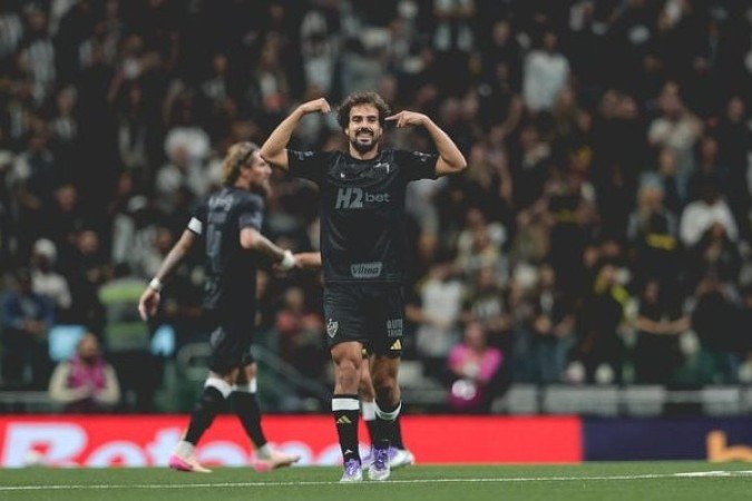 IGOR GOMES - O motor do time. Apareceu como elemento surpresa para abrir o placar e quase ampliou em um belo chute de fora da área. Distribuiu o jogo e foi um dos melhores em campo. NOTA: 8,5. Foto: Pedro Souza/Atlético