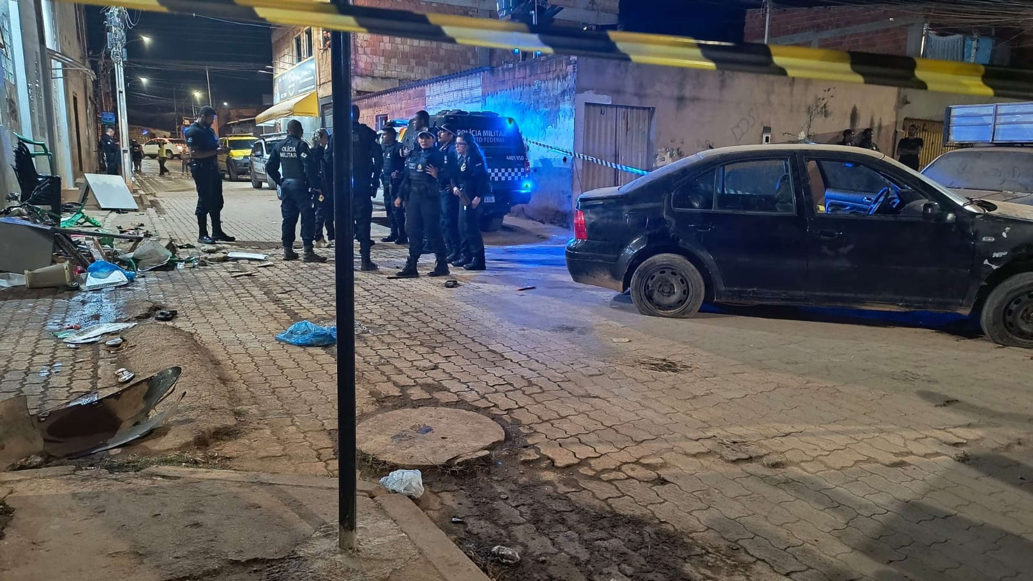 Homem atropelou grupo de 14 pessoas