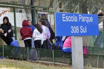Escola Parque 308 Sul recebe alunos ap&oacute;s recesso -  (crédito:  Marcelo Ferreira/CB/D.A Press)