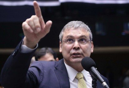 Lindbergh: manifestações representam uma virada na pauta da Câmara, presa à anistia e à blindagem -  (crédito: Bruno Spada/Câmara) -Lindbergh: manifestações representam uma virada na pauta da Câmara, presa à anistia e à blindagem -  (crédito: Bruno Spada/Câmara)