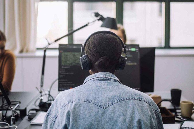 Pesquisas recentes sugerem que o fardo da simpatia é profundamente arraigado entre as mulheres  -  (crédito: 10,000 hours/Getty Images)