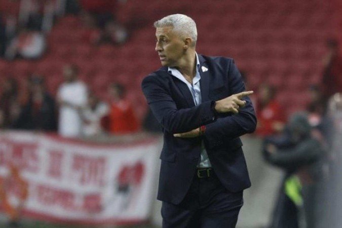 Hernán Crespo venceu a quinta partida consecutiva pelo São Paulo - (crédito: Foto: Rubens Chiri/São Paulo FC) Hernán Crespo venceu a quinta partida consecutiva pelo São Paulo - (crédito: Foto: Rubens Chiri/São Paulo FC)