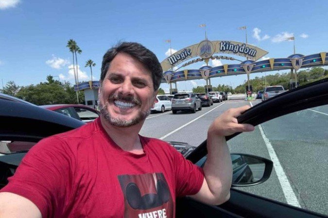 Do Val postou fotos e vídeos se divertindo nos EUA. Para Moraes, senador não podia sair do Brasil e foi punido por ignorar a determinação - (crédito: Facebook pessoal) Do Val postou fotos e vídeos se divertindo nos EUA. Para Moraes, senador não podia sair do Brasil e foi punido por ignorar a determinação - (crédito: Facebook pessoal)