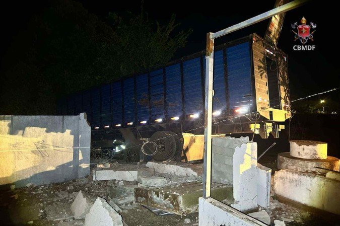 A Polícia Civil investiga se o motorista estava alcoolizado no momento do acidente