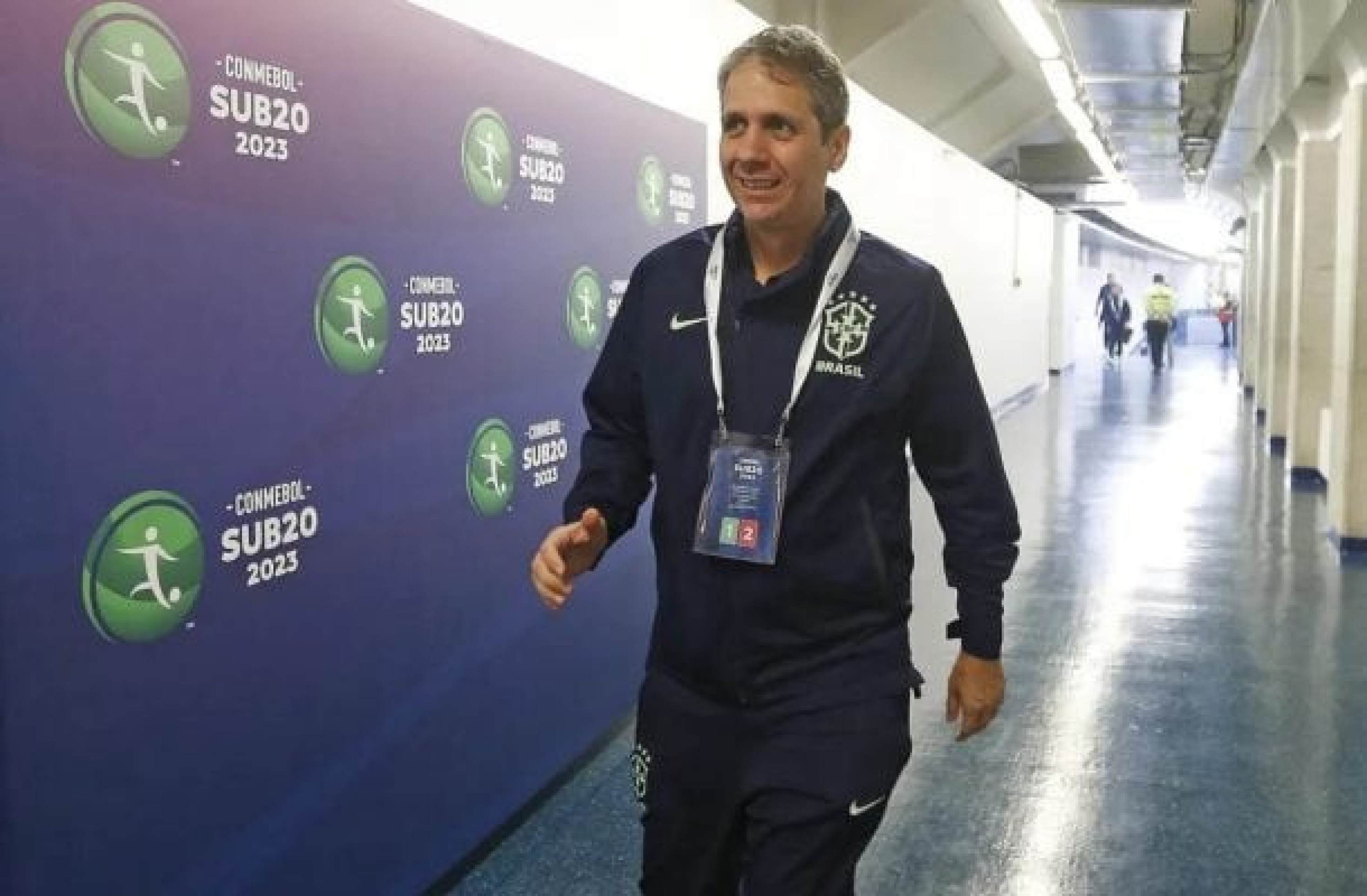 Vice da CBF vê urgência no fair play financeiro: ‘Navio bateu no iceberg e está afundando’