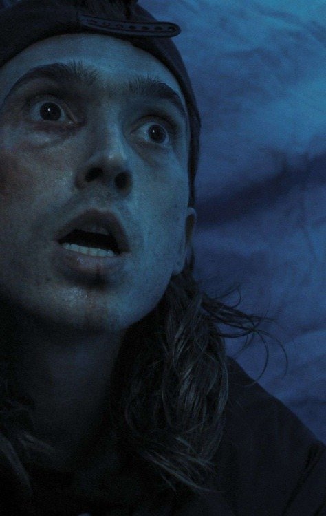 A hora do mal: múltiplos personagens -  (crédito: Fotos: Warner/Divulgação)