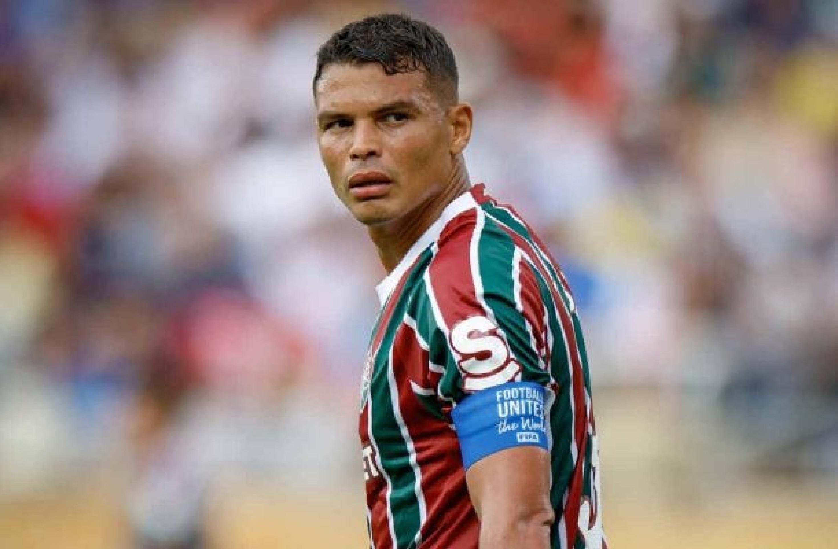 Lesões na zaga causam dor de cabeça e evidenciam necessidade de reforços no Fluminense Lesões na zaga causam dor de cabeça e evidenciam necessidade de reforços no Fluminense