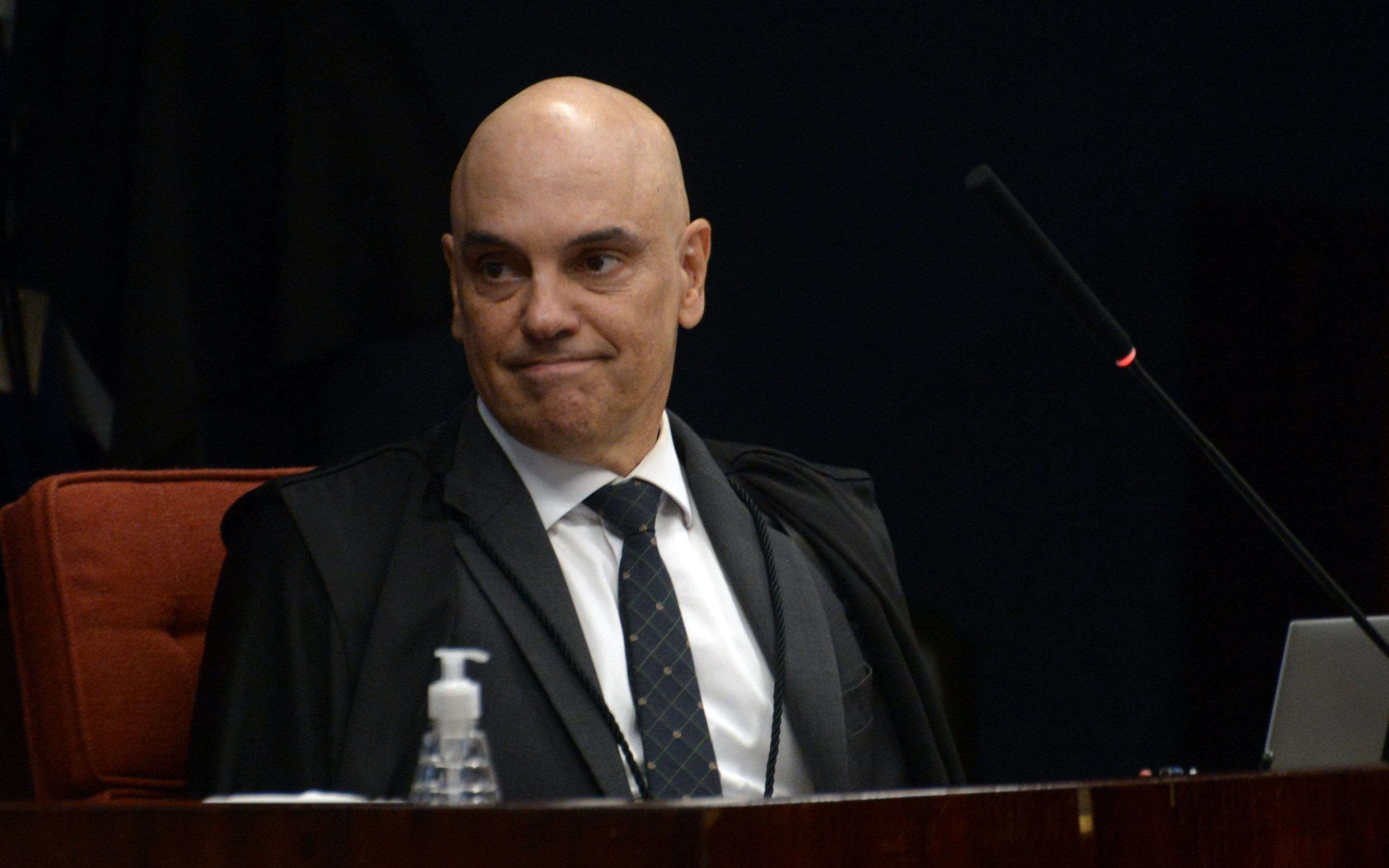  Ed Alves CB/DA Press