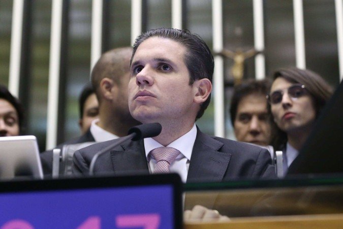 Presidente retorna a Brasília ainda nesta terça-feira (5), dia de sessão no plenário da Câmara -  (crédito: Kayo Magalhaes/Câmara)