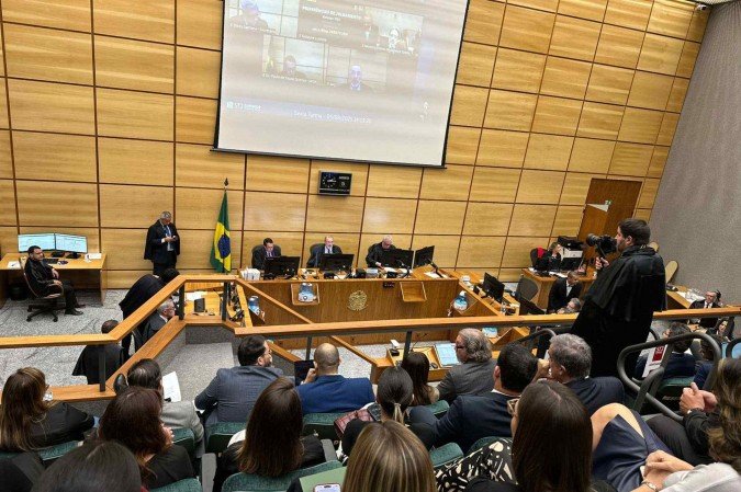 Os ministros do STJ voltaram a julgar recurso da defesa, mas pedido de vista adiou a decisão - (crédito: Mila Ferreira/CB) Os ministros do STJ voltaram a julgar recurso da defesa, mas pedido de vista adiou a decisão - (crédito: Mila Ferreira/CB)
