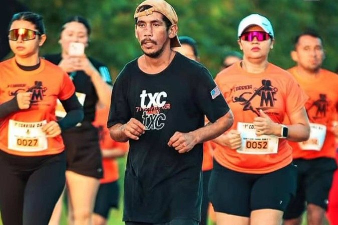 Isaque concluiu corrida de 8 quilômetros de chinelos em município do Pará -  (crédito: Reprodução/Instagram)