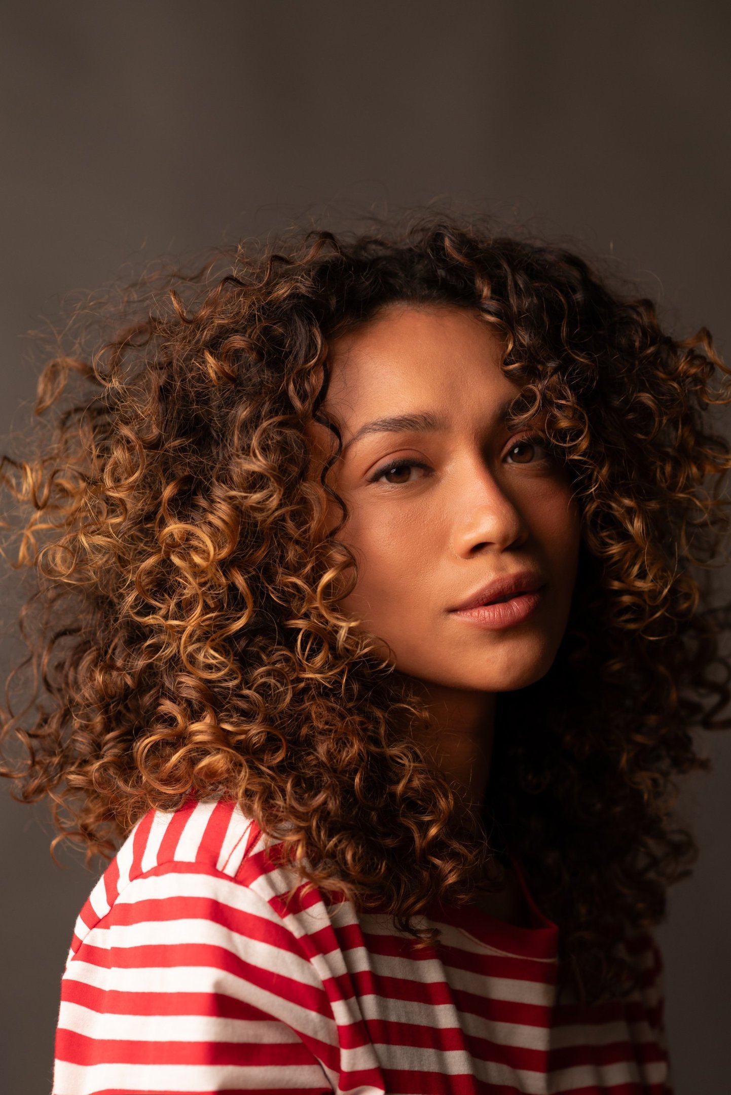 A atriz Lorena Lima estreia no horário nobre