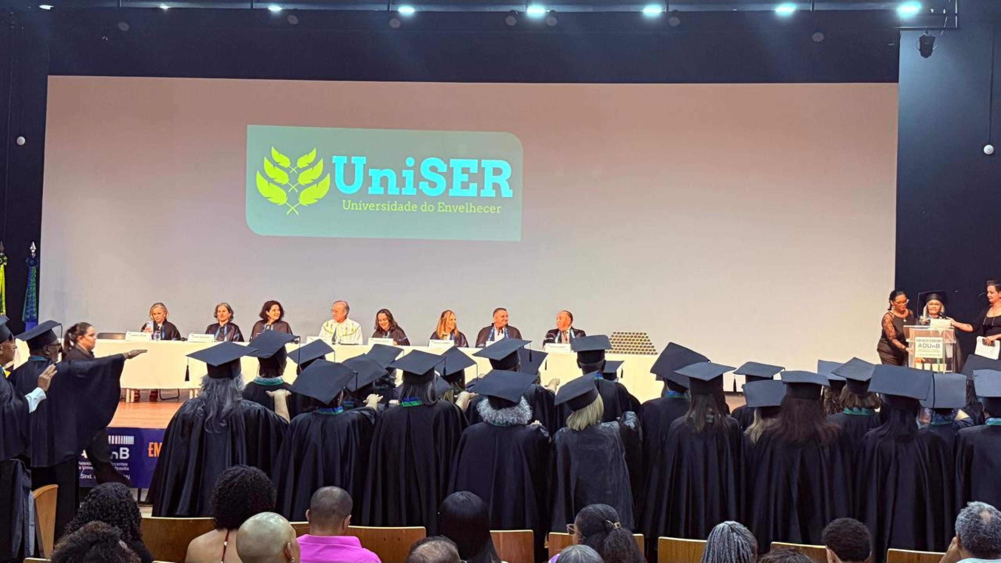 Valéria Cláudia Laboissieree Ulhoa, de 77 anos, se forma no curso de Educador Político Social em Gerontologia, da UniSER