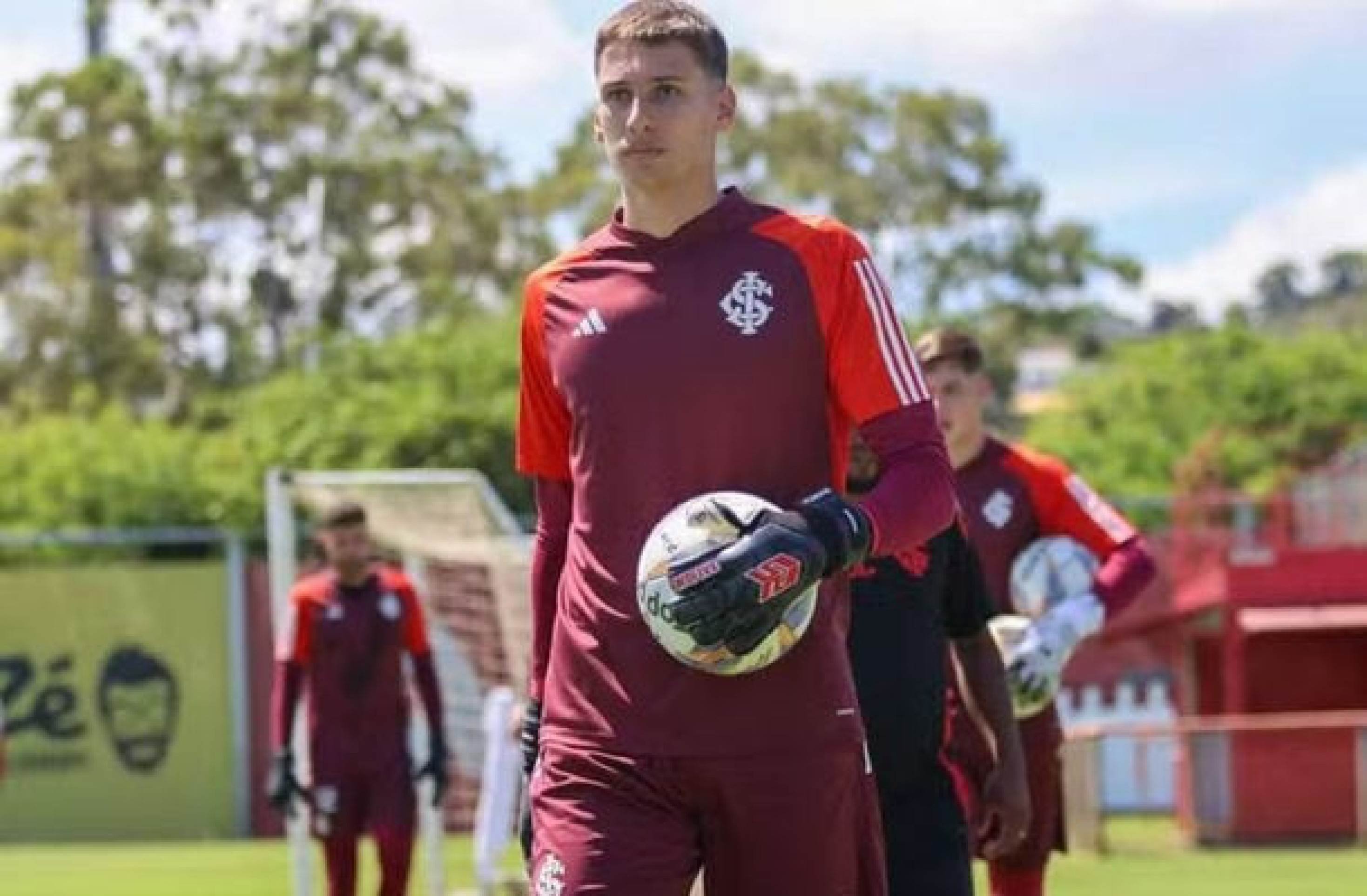 Clube da Itália anuncia a contratação de goleiro do Internacional