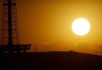 Os termômetros indicam que o calor deve permanecer, especialmente durante a tarde -  (crédito:  Ed Alves CB/DA Press) -Os termômetros indicam que o calor deve permanecer, especialmente durante a tarde -  (crédito:  Ed Alves CB/DA Press)