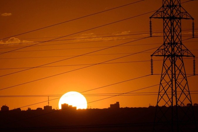Calor e clima seco permanecem no Distrito Federal -  (crédito:  Ed Alves CB/DA Press)