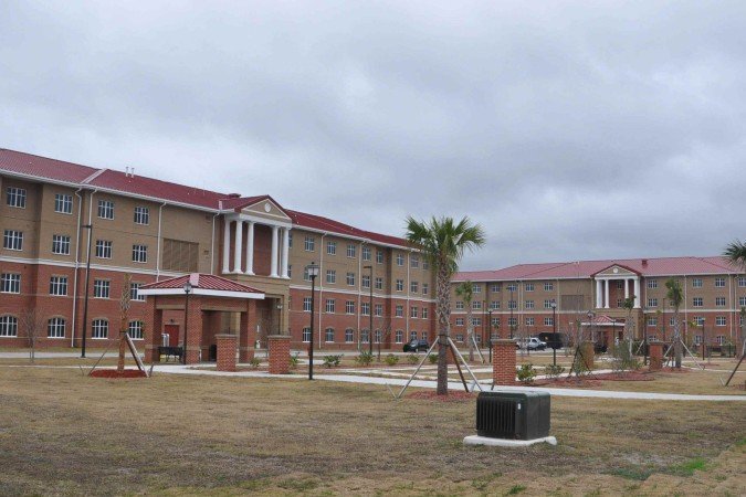 Atirador abre fogo em base do Exército nos EUA e fere cinco soldados