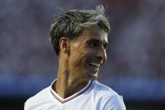 FERREIRA - Fez boas jogada individuais, mostrando muita habilidade. No entanto, foi fominha por vezes. NOTA 6,0. Foto: Rubens Chiri / São Paulo FC