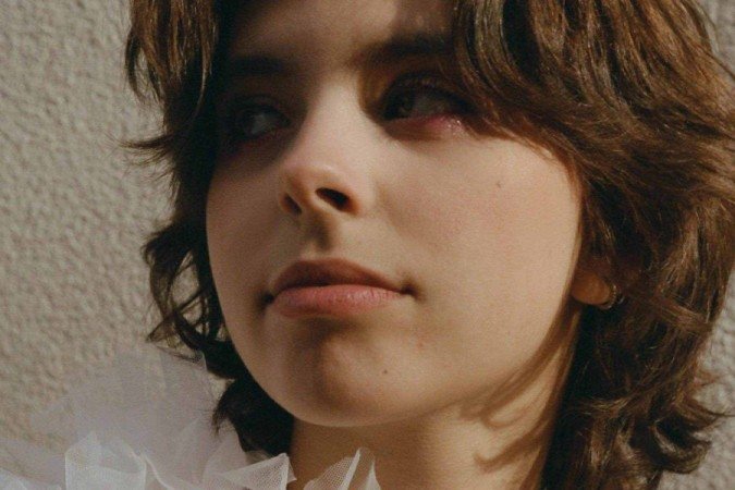 Flor Gil brilha com faixa inédita “Chegou Pra Ficar” -  (crédito: TMJBrazil)