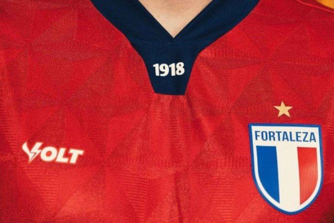 Fortaleza lança nova camisa em coleção do dia dos pais -  (crédito: Foto: Igor Pola/Volt Sport)