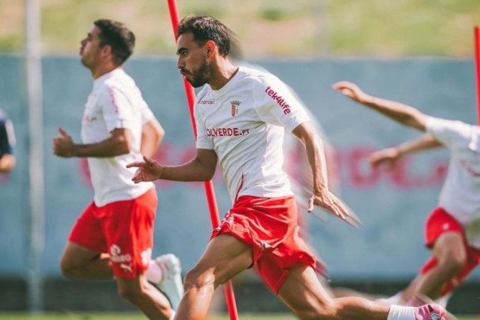 Jogadores do Braga durante treinamento da equipe -  (crédito: Foto: Divulgação)