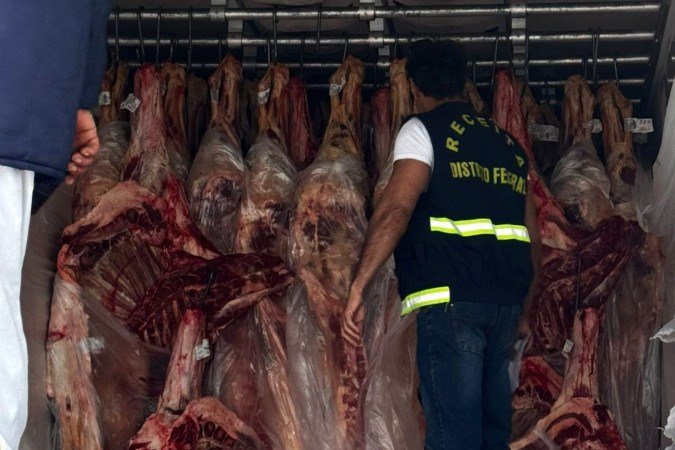  Os produtos foram recolhidos na BR-060 e em Taguatinga -  (crédito: Silvino Nogueira)