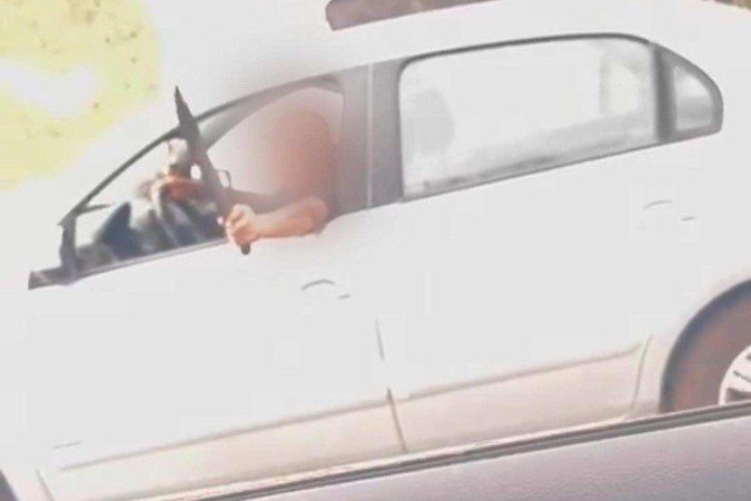 Homem ameaçou motorista com um facão -  (crédito: Material cedido ao Correio)