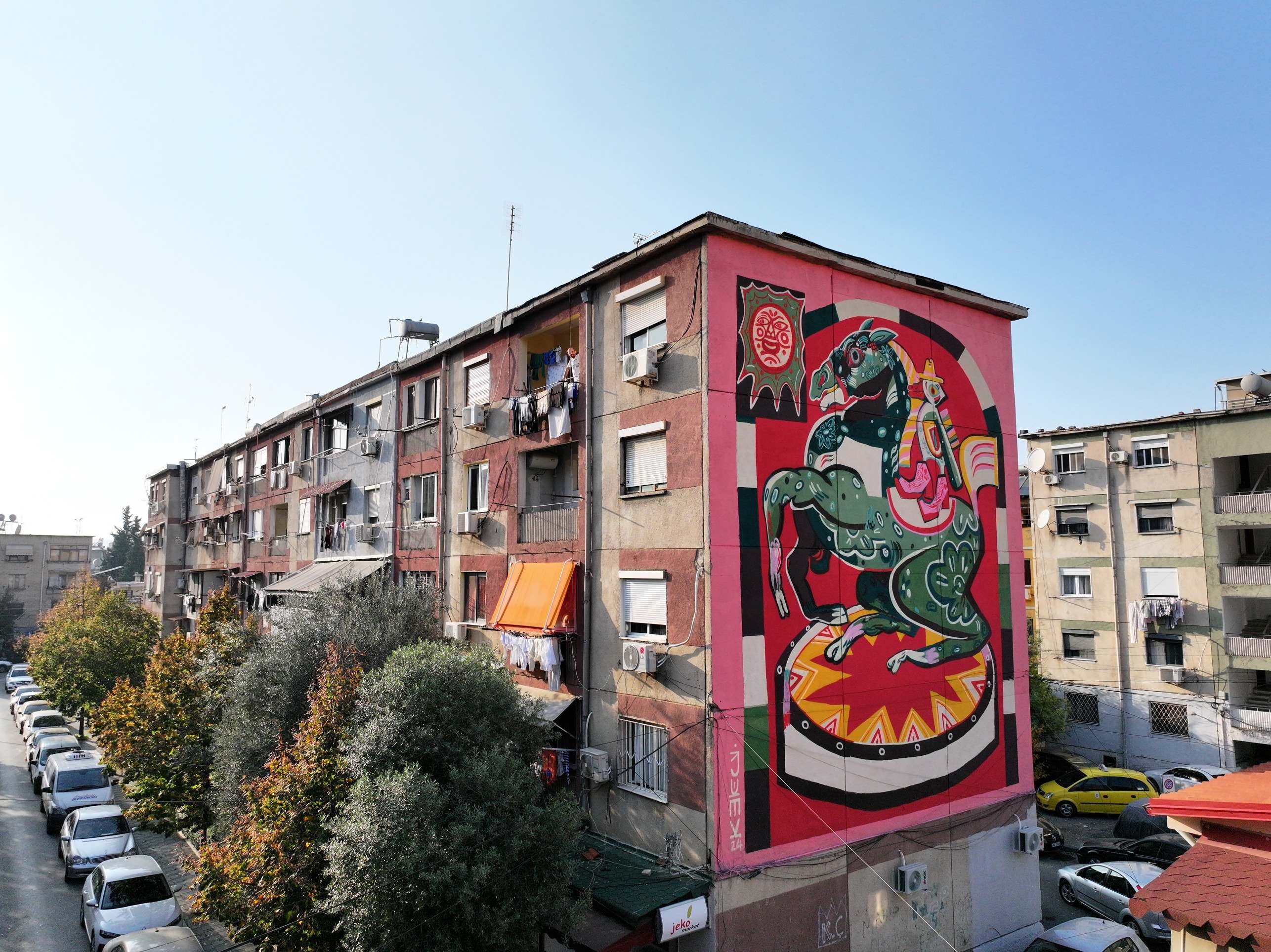 Mural realizado por JuMu na Albânia 