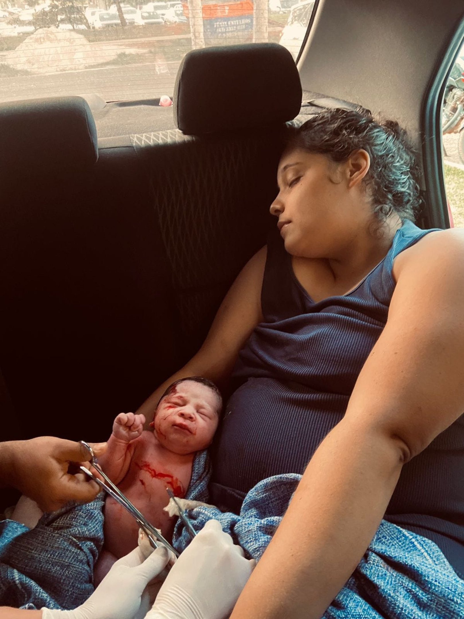 Ismael, filho da professora Larine Pires, nasceu na EPTG a caminho da maternidade