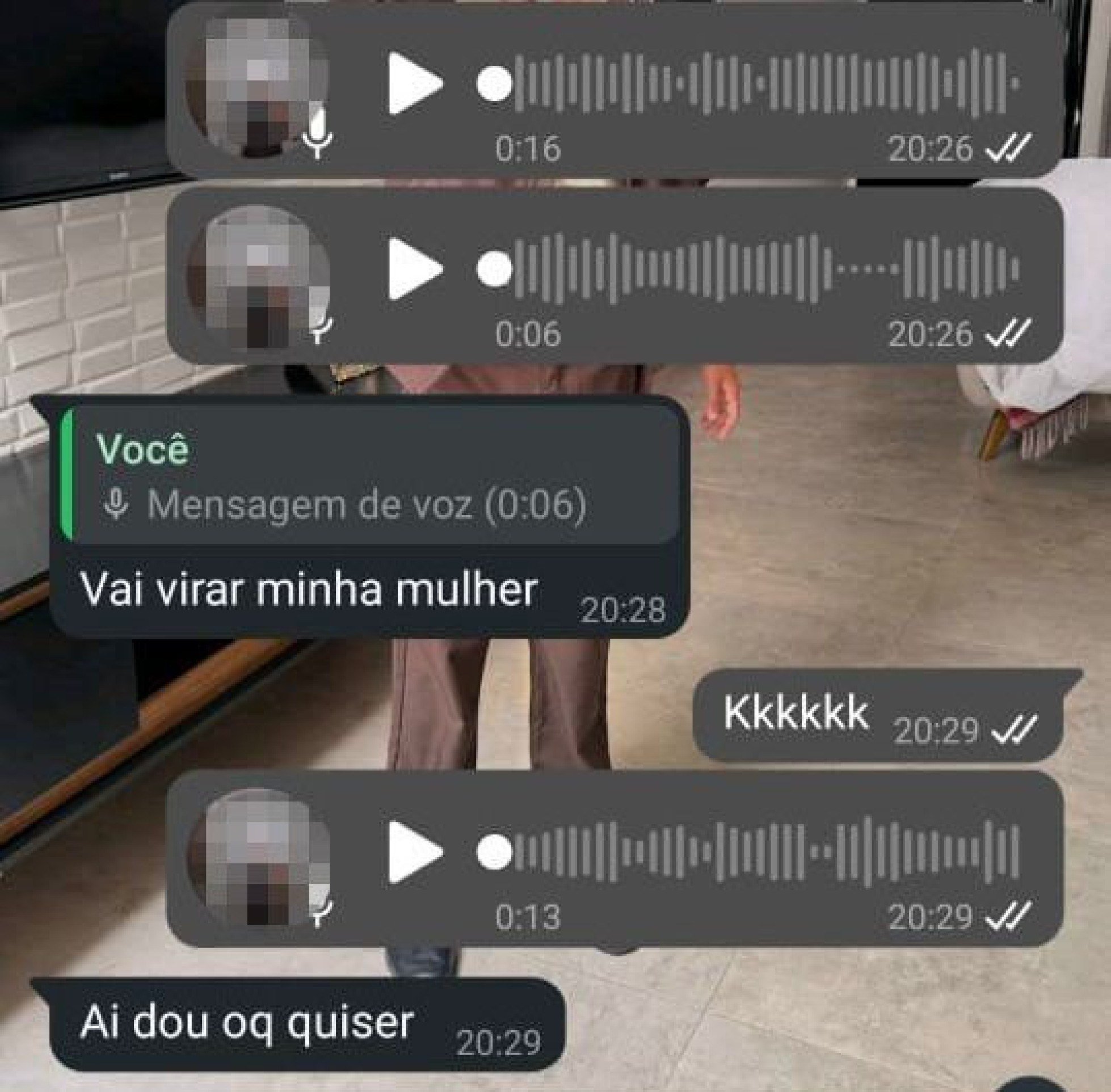Prints mostram conversa de PM com adolescente