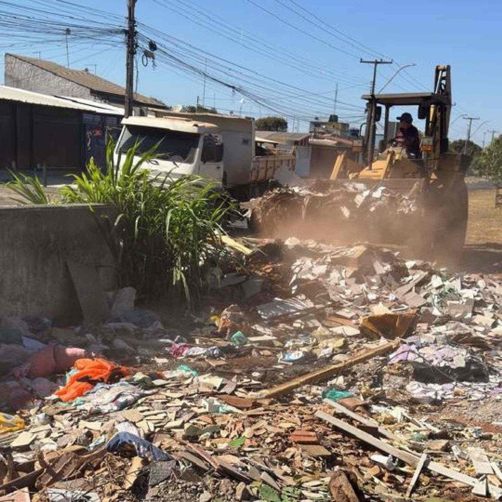 Mutirão em Ceilândia remove 26 toneladas de entulho das ruas