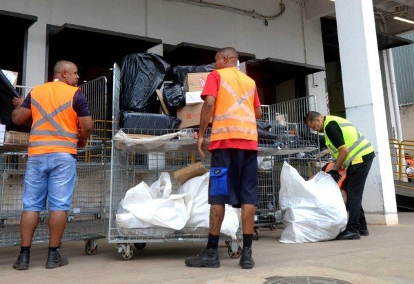  Ed Alves CB/DA Press