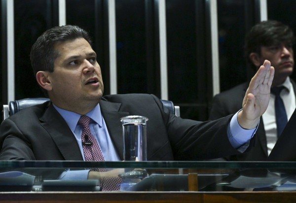 Alcolumbre disse para a oposição que não vai pautar processo de impeachment contra ministros do STF: 'Podem ser 20, 40, 80 (assinaturas no pedido)' - (crédito: Jefferson Rudy/Agência Senado)