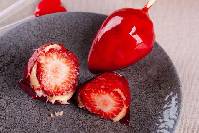 Dentista mostra caso de perda dentária causada pelo consumo do 'morango do amor' - (crédito: Reprodução Instagram) Dentista mostra caso de perda dentária causada pelo consumo do 'morango do amor' - (crédito: Reprodução Instagram)