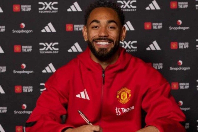 Michael Sansoni aceita mudança brusca em sua carreira no esporte ao deixar a Mercedes e ir trabalhar no Manchester United - (crédito: Foto: Reprodução / Redes sociais) Michael Sansoni aceita mudança brusca em sua carreira no esporte ao deixar a Mercedes e ir trabalhar no Manchester United - (crédito: Foto: Reprodução / Redes sociais)