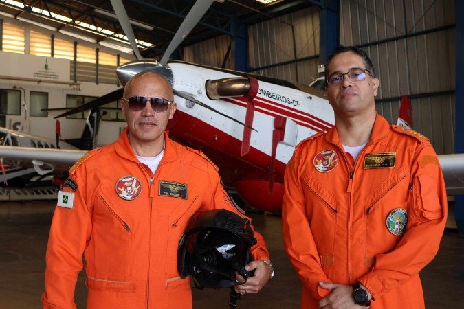 Coronel Eloizio e Tenente Dias Silva são pilotos experientes
       -  (crédito:   Bruna Gaston CB/DA Press)