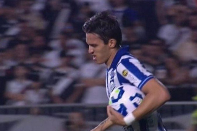 CSA - Foi dominado durante quase o jogo inteiro. No primeiro tempo, não viu a cor da bola e foi atropelado. Na etapa final, tentou reagir e fez um gol de honra, mas não foi o suficiente. Destaque para Brayann, autor do gol. NOTA: 4,0 - Foto: Reprodução