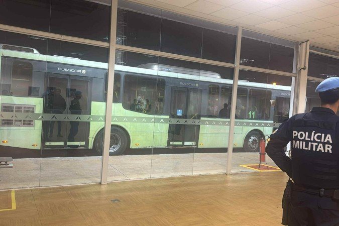 PF realiza busca em SC em caso de alerta de explosivo em aeronave