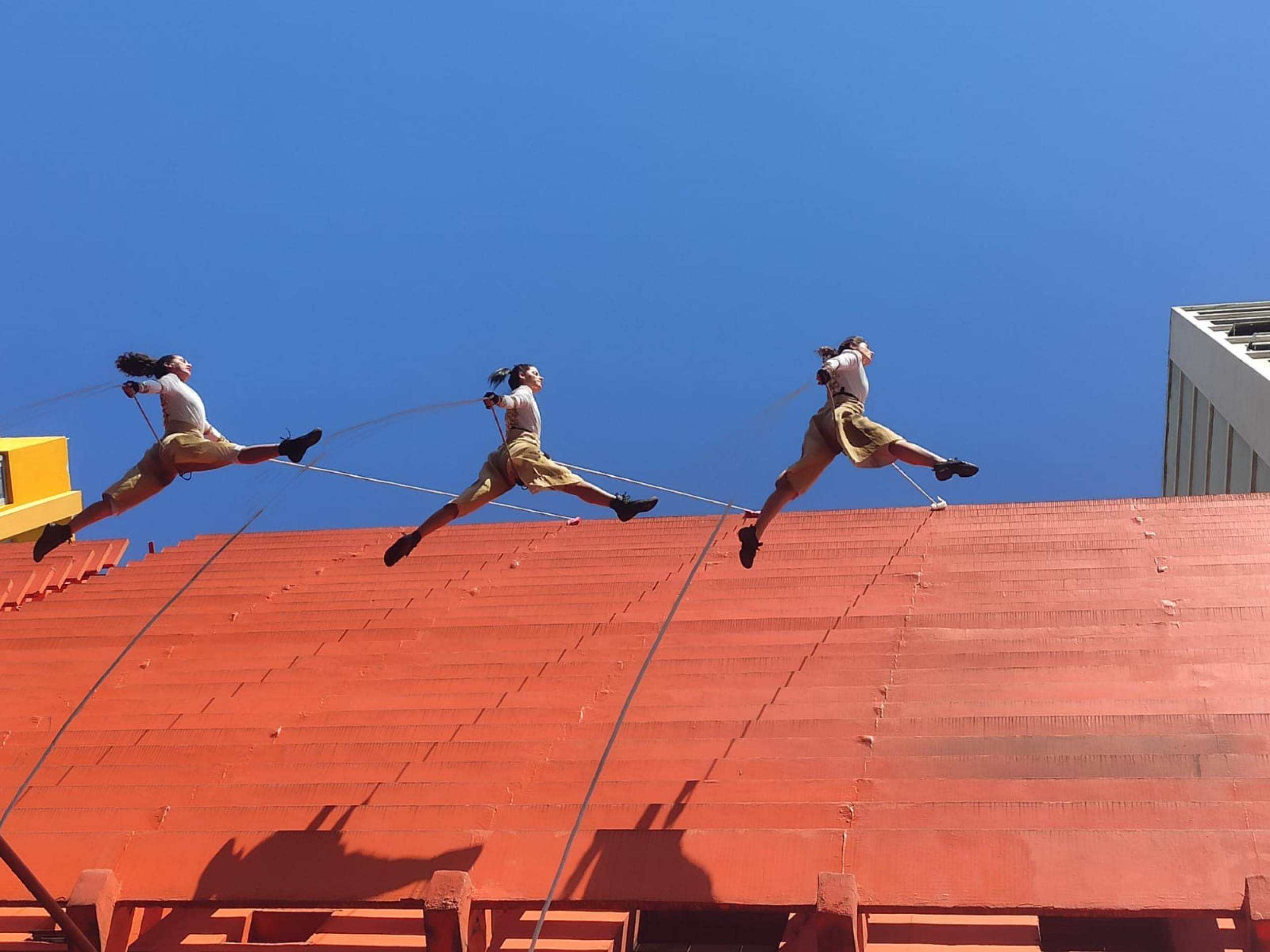 O grupo balé nas alturas vai se apresentar amanhã e domingo