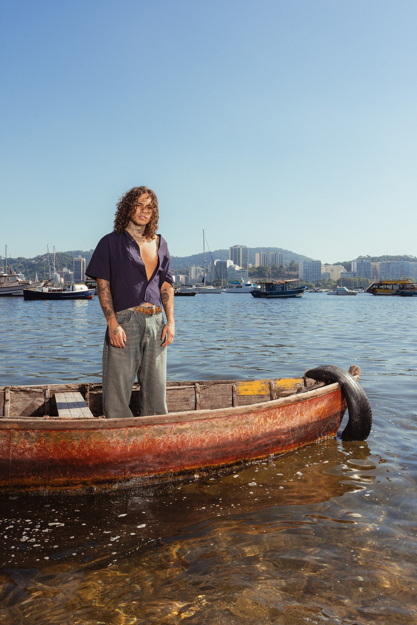 Vitão lança single Sacode e dá início a nova etapa da carreira